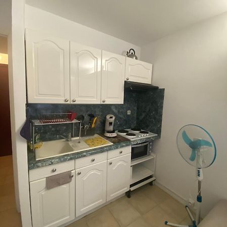 Joli Studio Neuf Av Terrasse A 50 M De La Mer Et Gare 로퀴에브륀캡마르탱 외부 사진