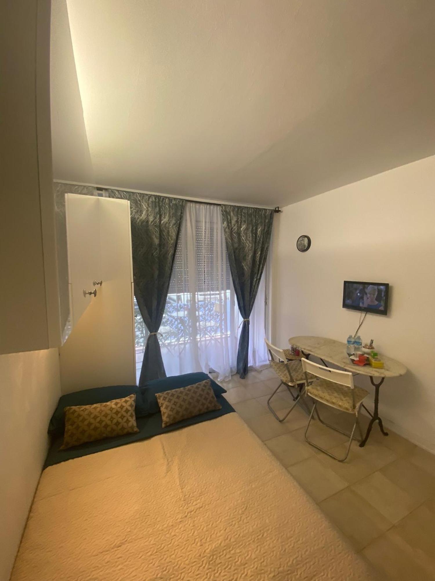 Joli Studio Neuf Av Terrasse A 50 M De La Mer Et Gare 로퀴에브륀캡마르탱 외부 사진