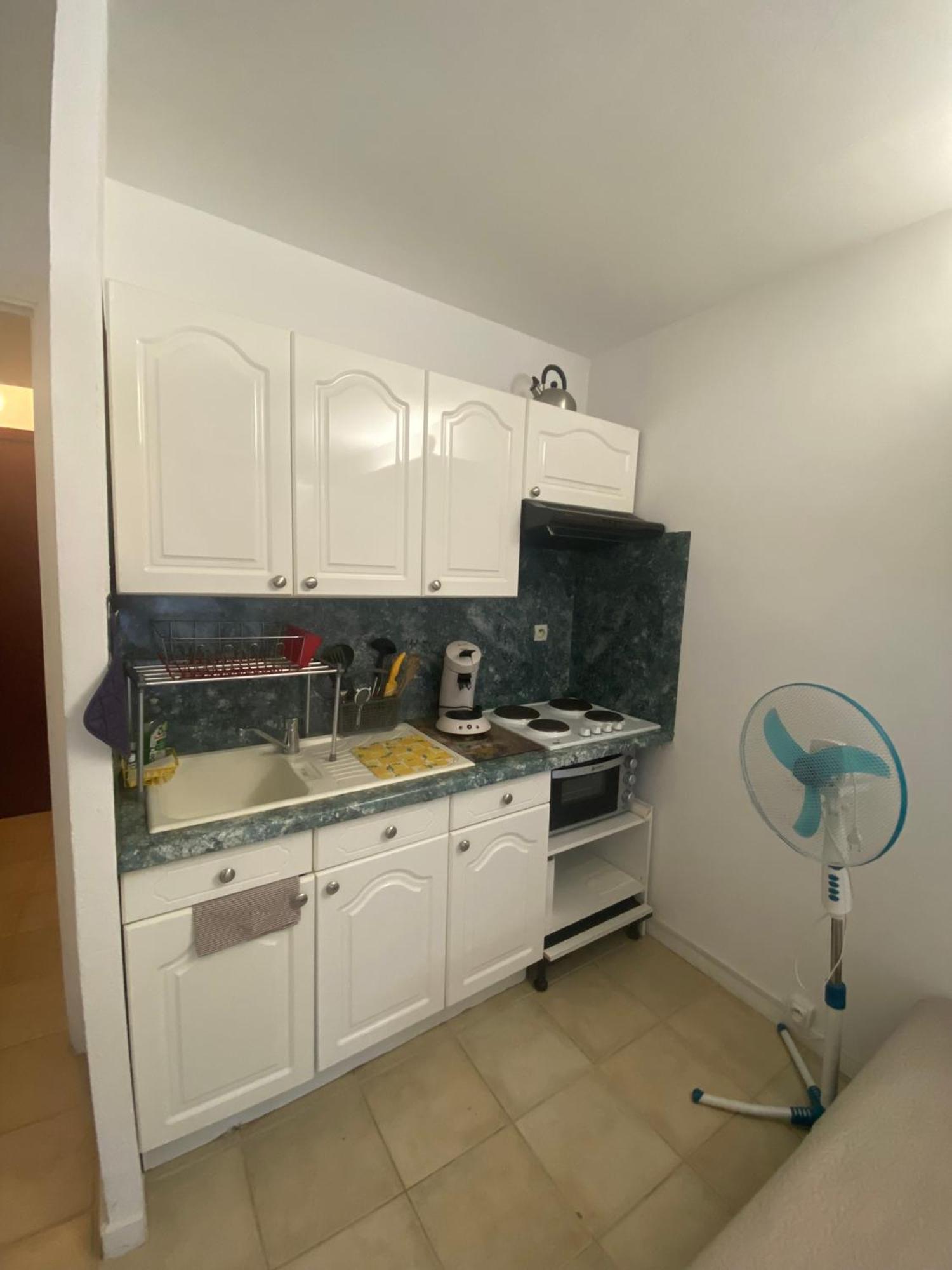 Joli Studio Neuf Av Terrasse A 50 M De La Mer Et Gare 로퀴에브륀캡마르탱 외부 사진